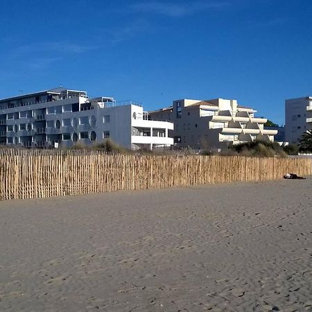 AS14629 - P2 Mezzanine avec vue mer latérale, dans une résidence sur plage avec parking privé Le Grau-du-Roi Exterior foto